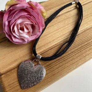 Heart necklace oversized